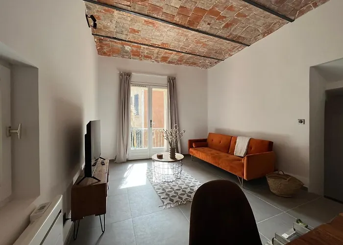 Les Vans - Charmant Appartement Au Coeur Du Village