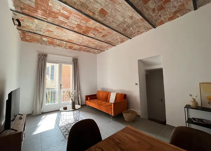 Les Vans - Charmant Appartement Au Coeur Du Village